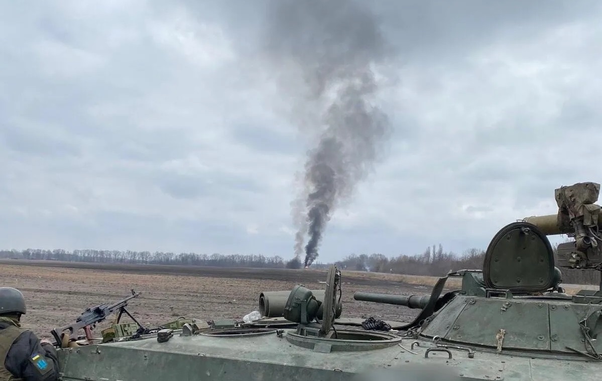 “Все що залишилось від свинособак – це металобрухт”: У мережі показали, як ЗСУ гнали із Чернігівщини окупантів