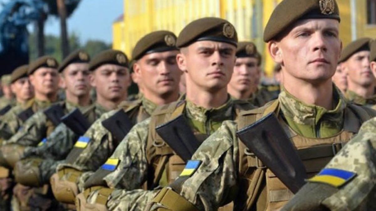 Найближчими дням в Україні продовжать воєнний стан та загальну мобілізацію на довгий термін