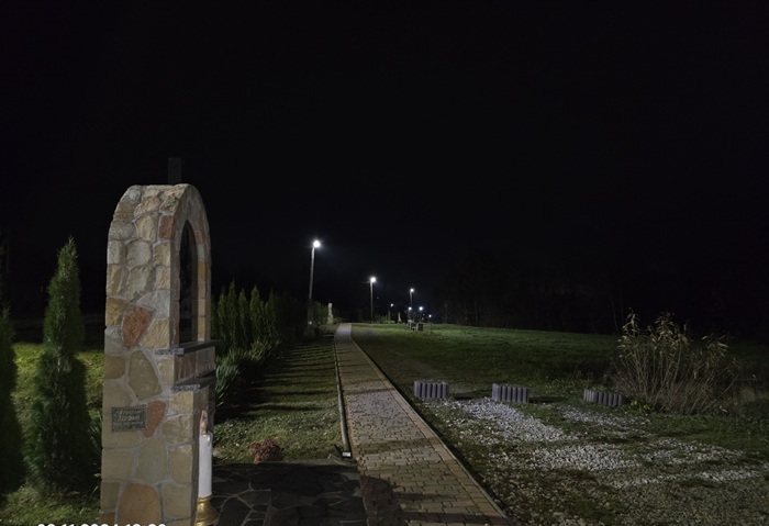 Наташ, яка різниця? Ти одягнена, сита, взута, що тобі ще треба? Чому я взагалі маю відповідати на такі питання?   – але ж у мене теж мають бути гроші! – намагалася пояснити Наталя